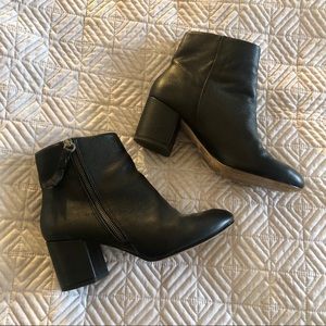Black leather splendid booties